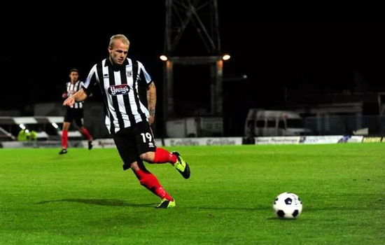 Grimsby Borough vs Grimsby Town: A Fixture Built on Shared Roots and Local Pride