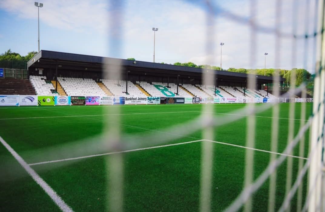 Bradford Park Avenue 7-1 Grimsby Borough: Match Report